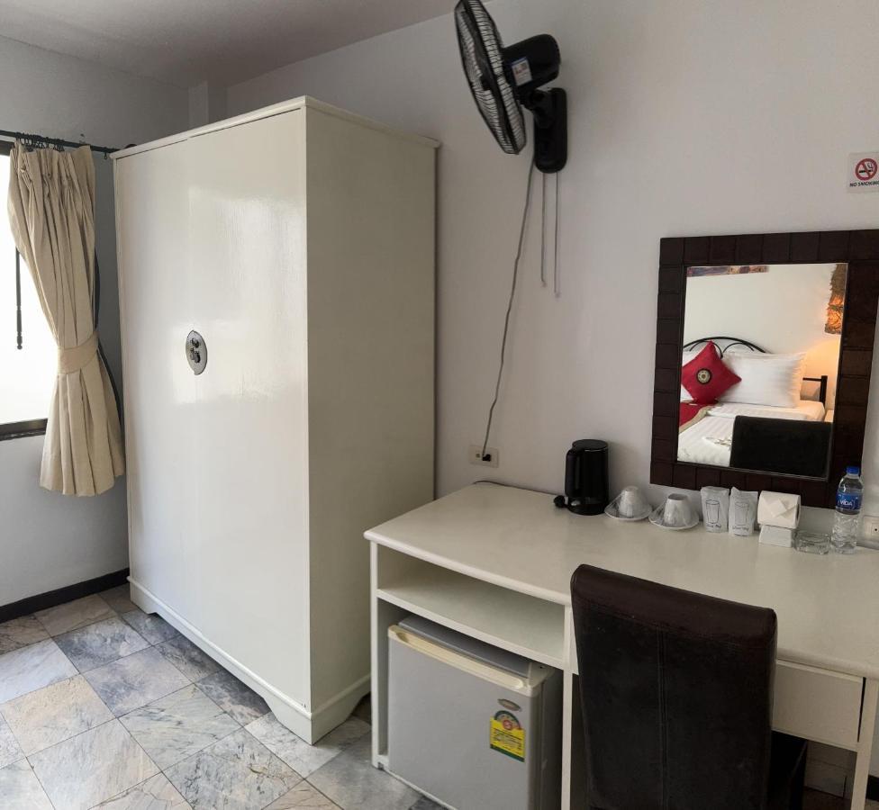 Istanbul Boutique Hotel Patong Екстер'єр фото