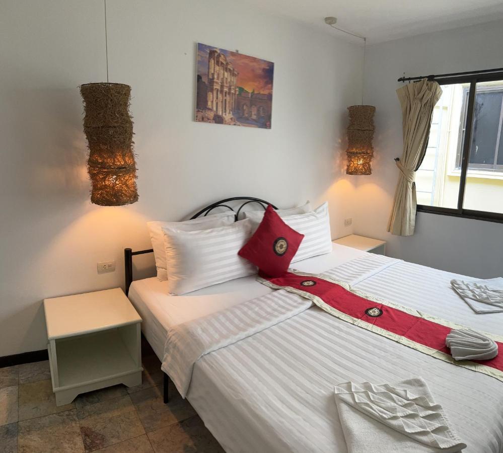 Istanbul Boutique Hotel Patong Екстер'єр фото