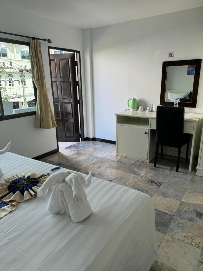Istanbul Boutique Hotel Patong Екстер'єр фото